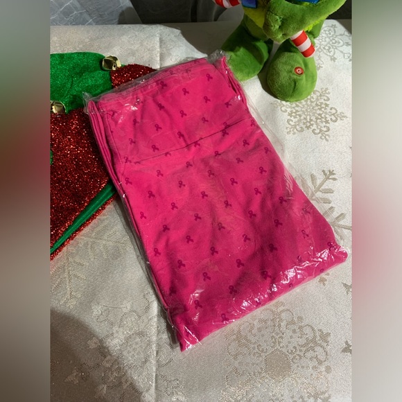 Lularoe TC2 Pink Breast Cancer Ribbon Leggings - Picture 2 of 5